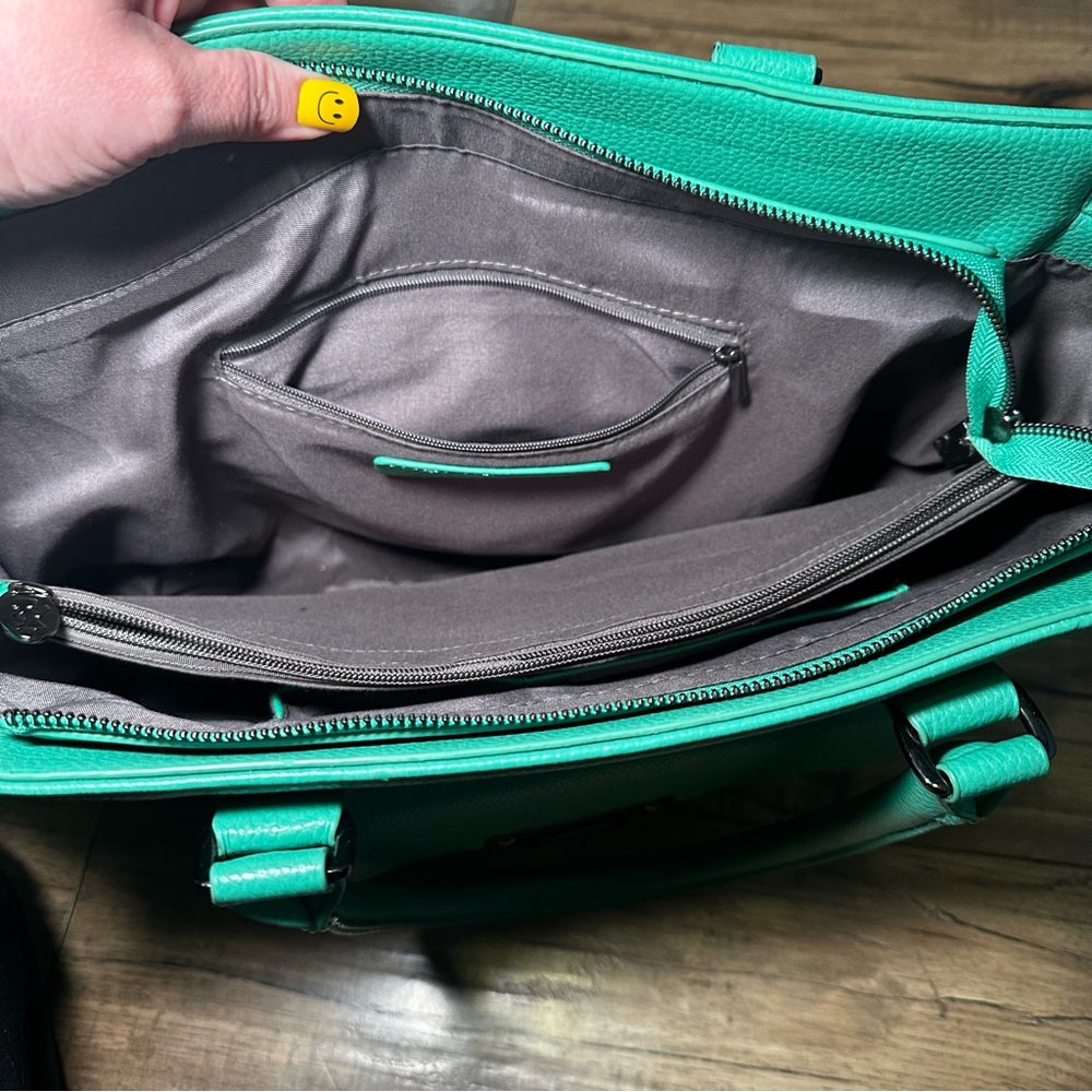 Damsel in Defense Kelly Green Leather Handbag - Picture 7 of 12